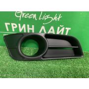 Оправа ПТФ правая Toyota Allex / Runx 2004-2006 г
