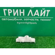 Крепление заднего бампера под стопом Corolla Axio NZE164/161 2015-2020