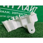 Крепление заднего бампера под стопом Corolla Fielder NZE164 2015-202