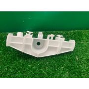 Крепление заднего бампера под стопом Corolla Axio NZE164/161 2015-2020