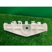 Крепление заднего бампера под стопом Corolla Axio NZE164/161 2015-2018