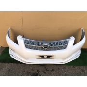 Передний бампер для Toyota Corolla Axio / Fielder NZE144 в сборе с юбкой, оригинал БУ, цвет белый 040