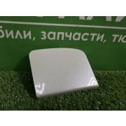 Заглушка буксировочного крюка для Toyota C-HR 2016-2019 г, оригинал НОВАЯ, цвет 070 - белый перламутр